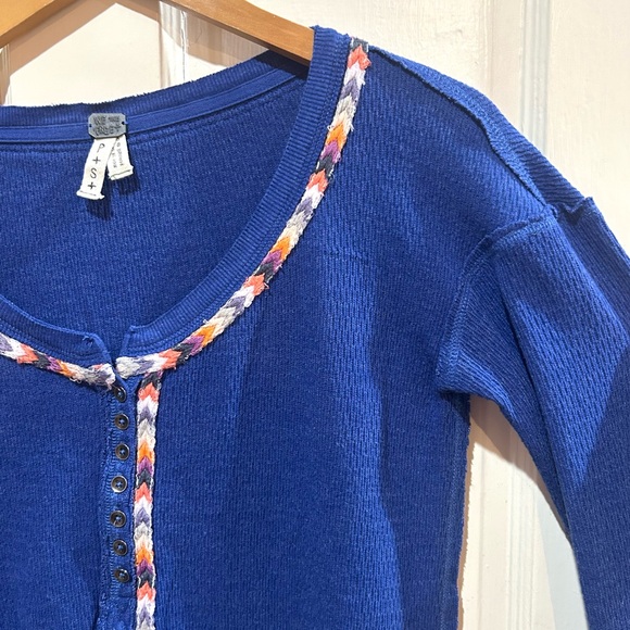 FREE PEOPLE Royal Blue Embroidered Thermal Top Boho Casual Loungewear Size S - Picture 7 of 10